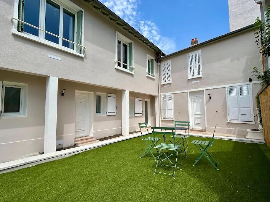 Apartment Leo - Cosy Studio Entierement Renove Avec Courette Vichy
