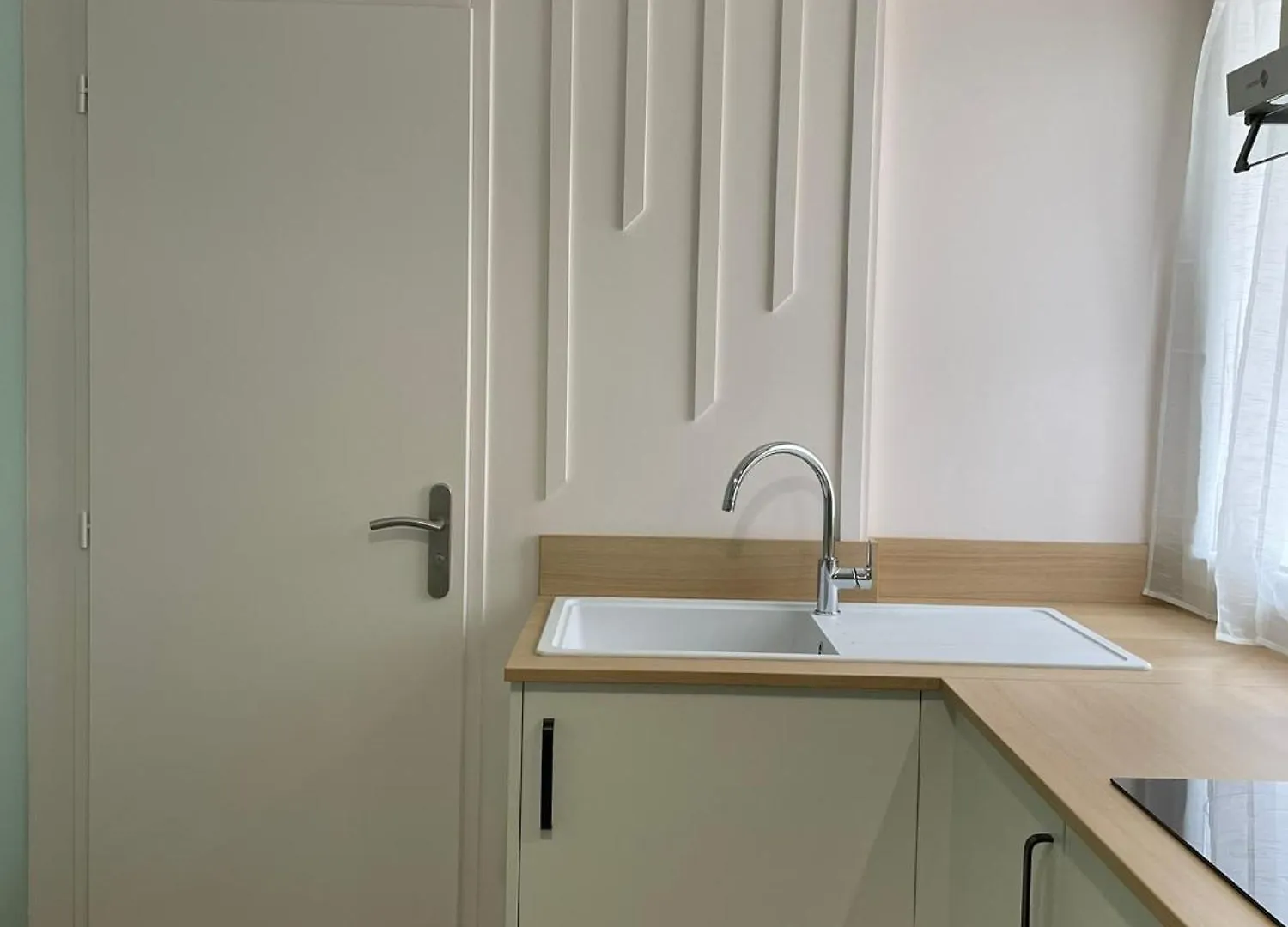 Leo - Cosy Studio Entierement Renove Avec Courette Vichy Apartment