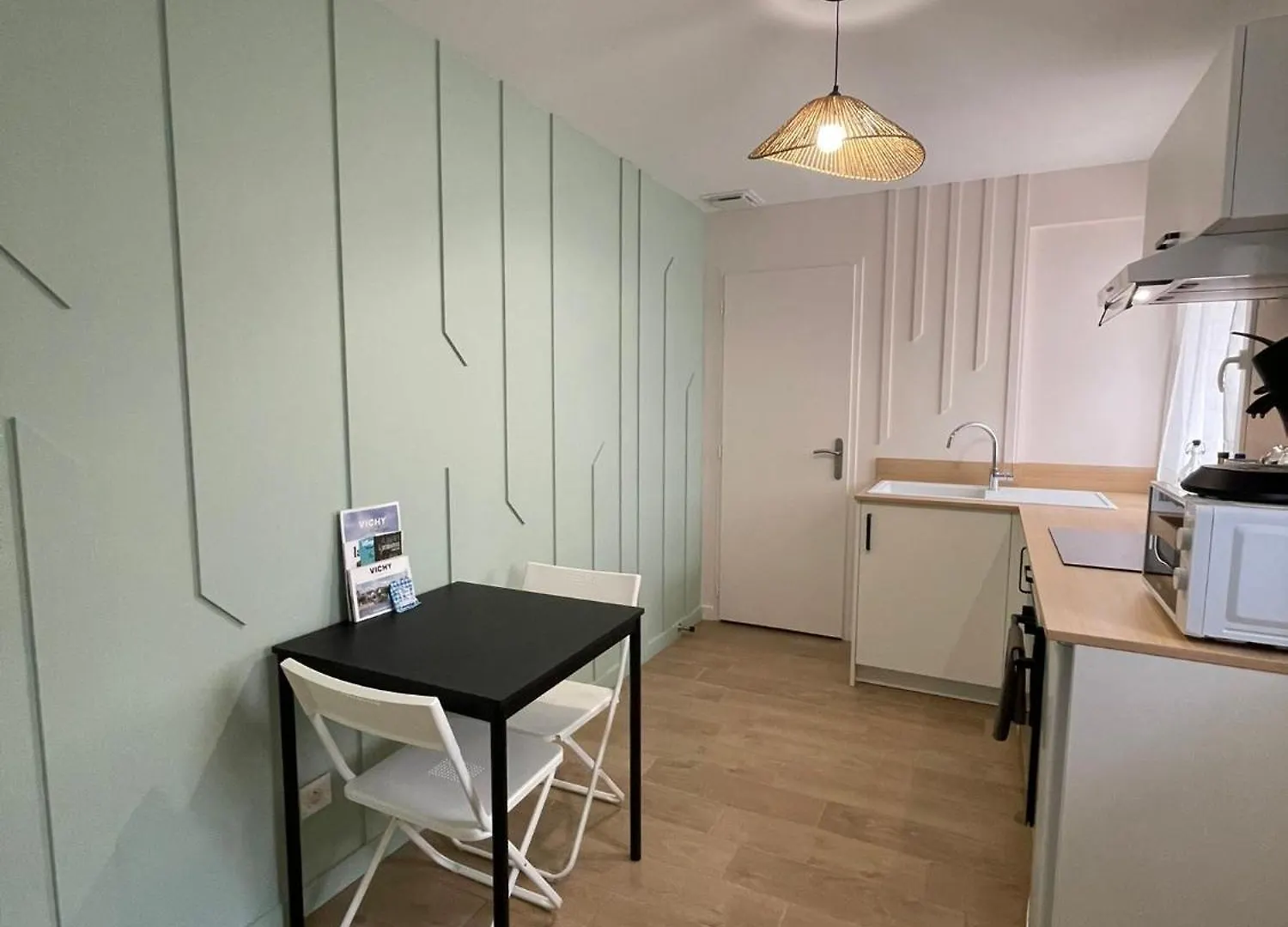 Apartment Leo - Cosy Studio Entierement Renove Avec Courette Vichy