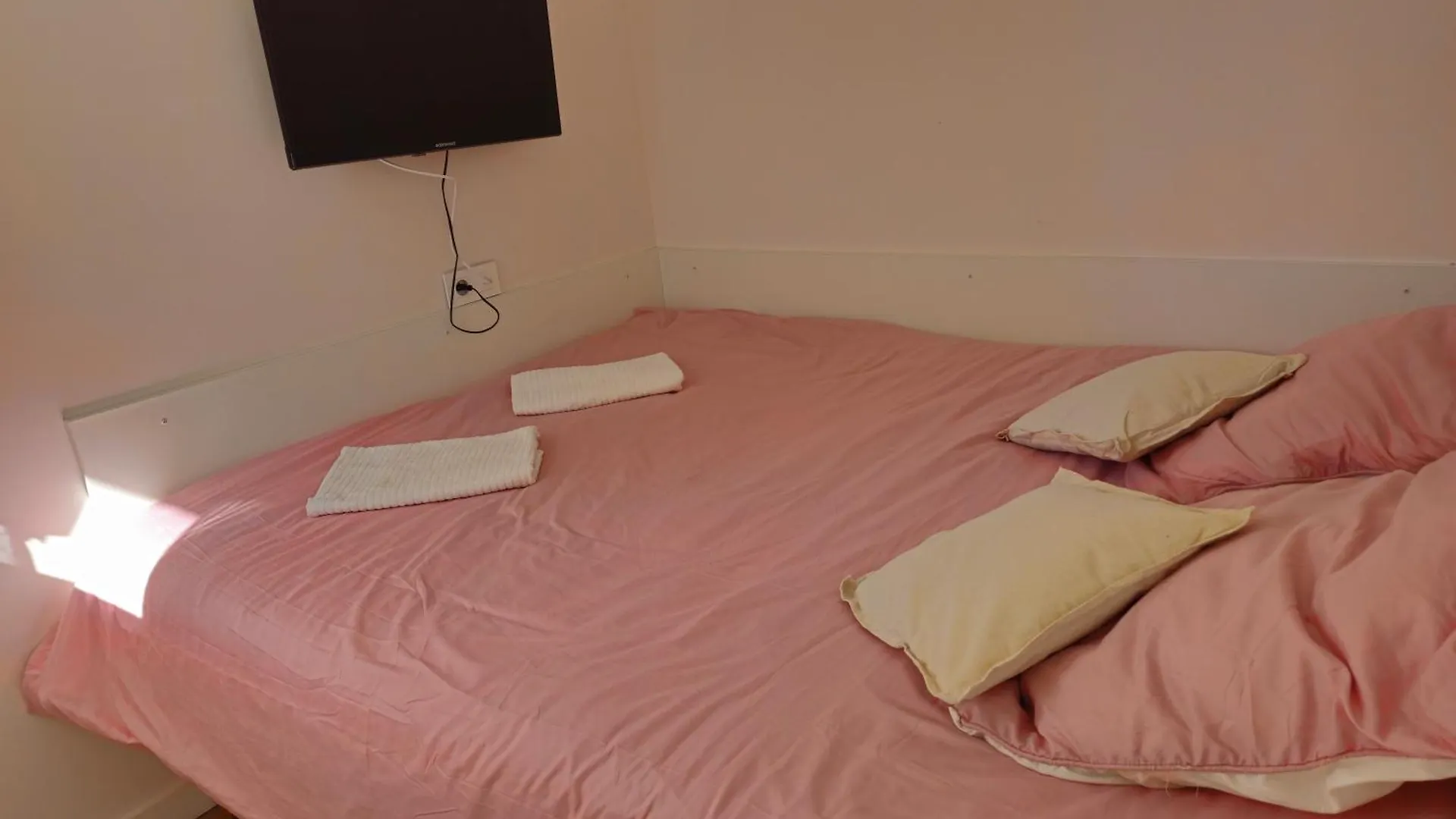 Leo - Cosy Studio Entierement Renove Avec Courette Vichy France